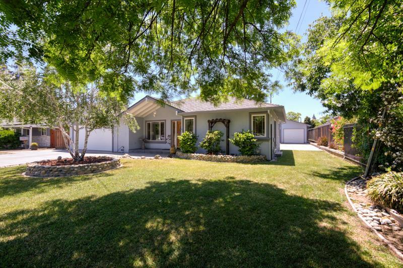 Property Photo:  970 West Hedegard Avenue  CA 95008 