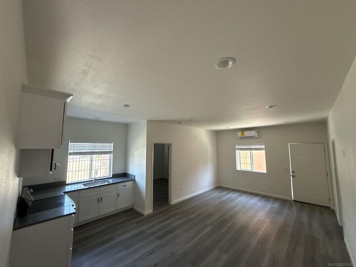 2049 E Palmyra Ave  0range CA 92866 photo