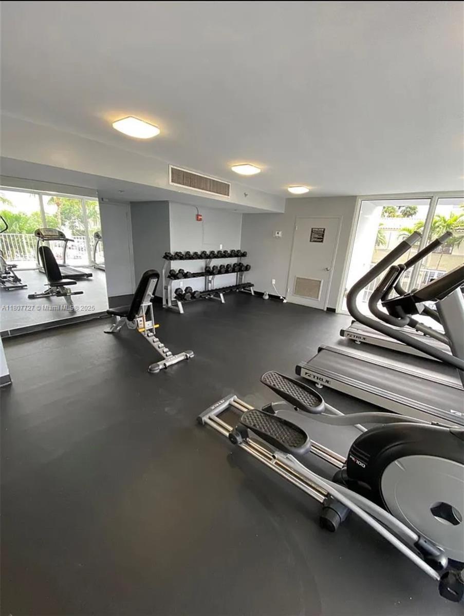 Property Photo: 1255 Collins Ave 608 FL 33139