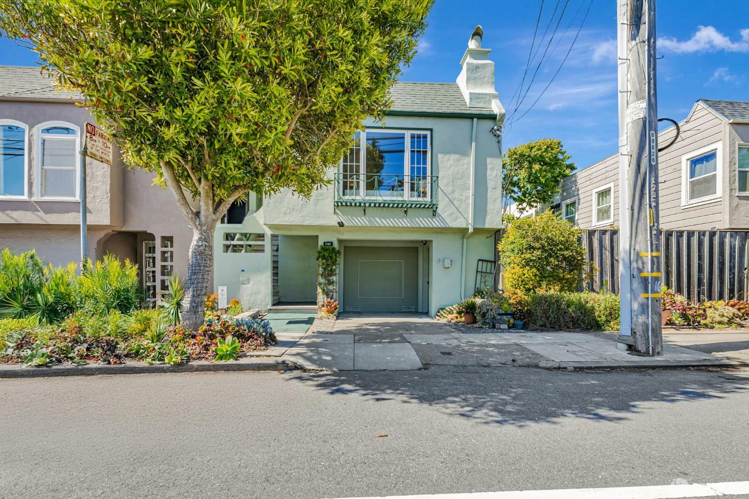 Property Photo: 1722 Ortega Street CA 94122