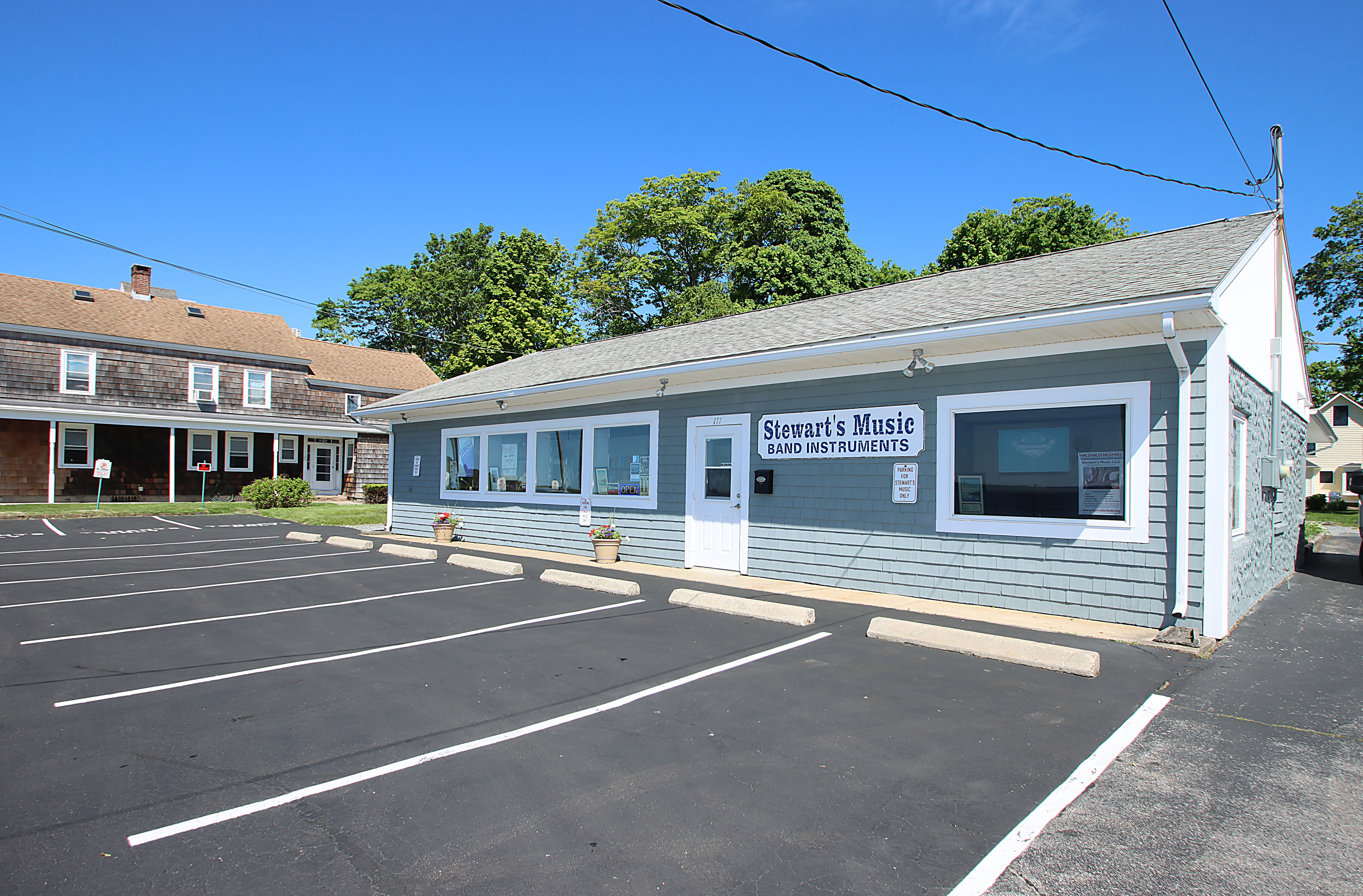 Property Photo: 171 Main Street CT 06357
