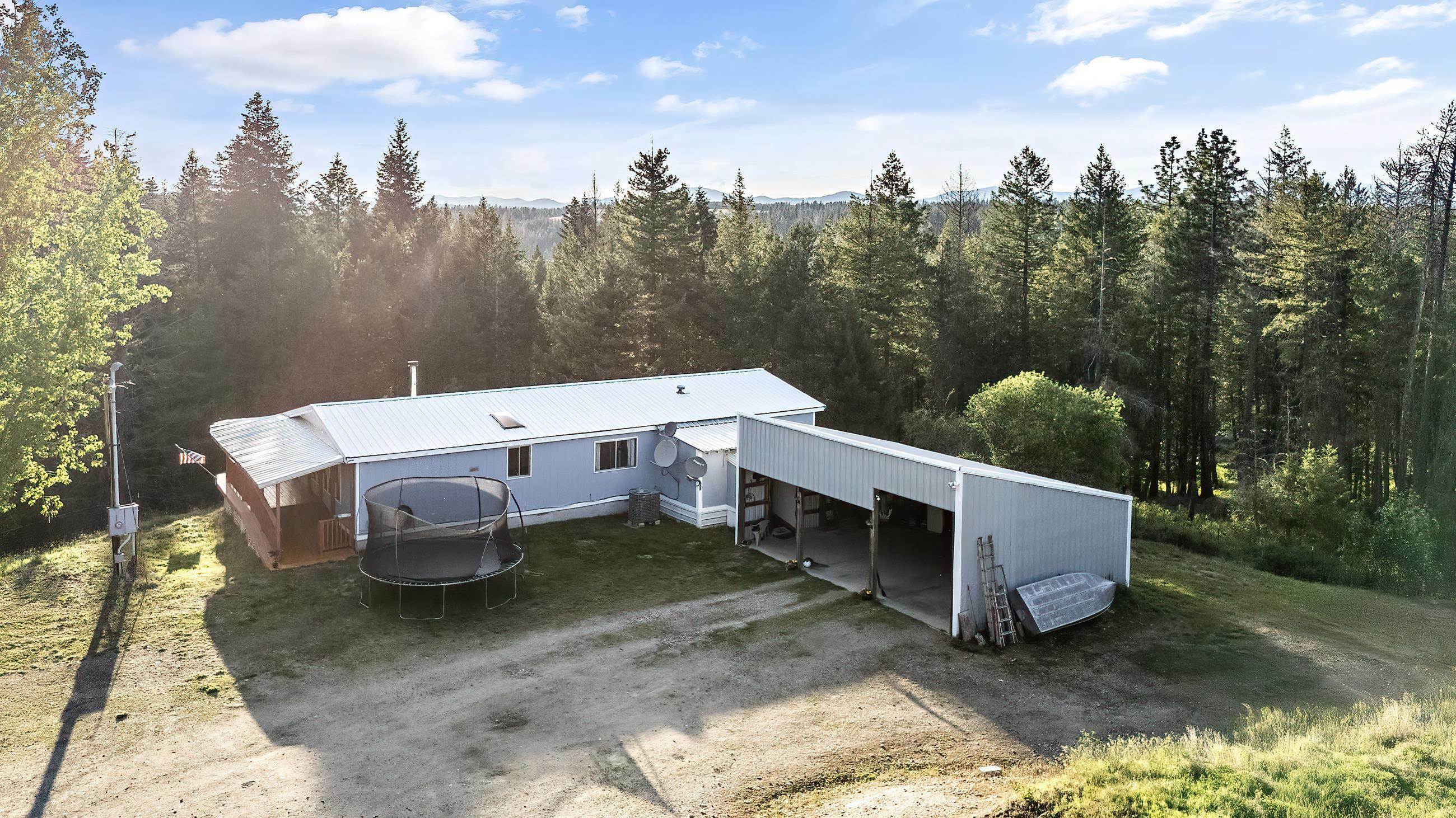 Property Photo: 36204 N Waldrons Ln WA 99003