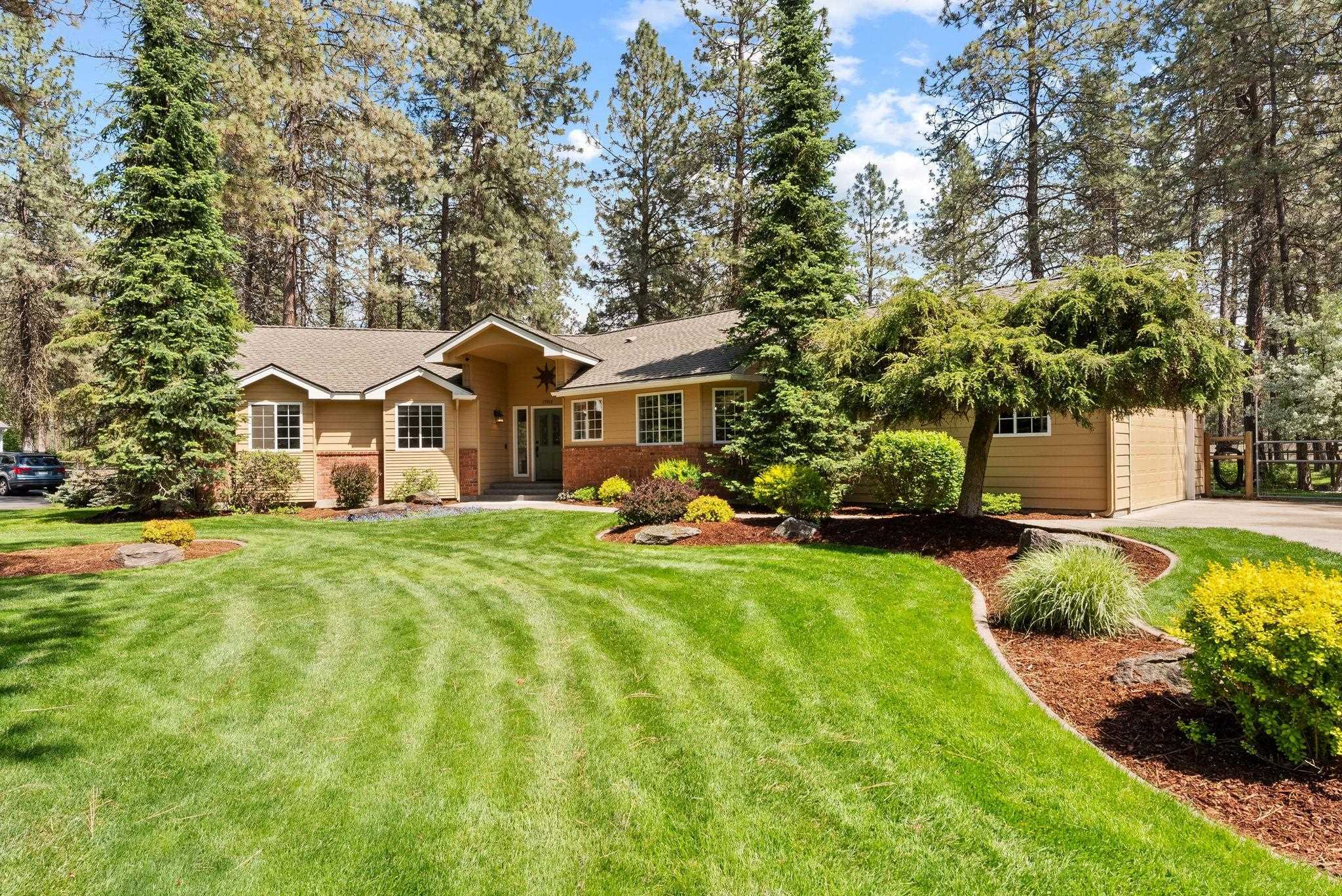 Property Photo:  17812 N Saddle Hill Dr  WA 99005 