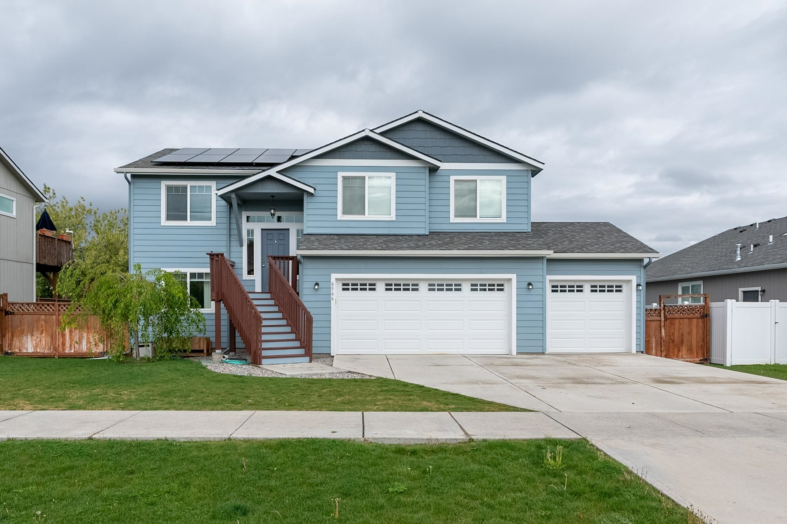 Property Photo:  8566 N Oak St  WA 99208 