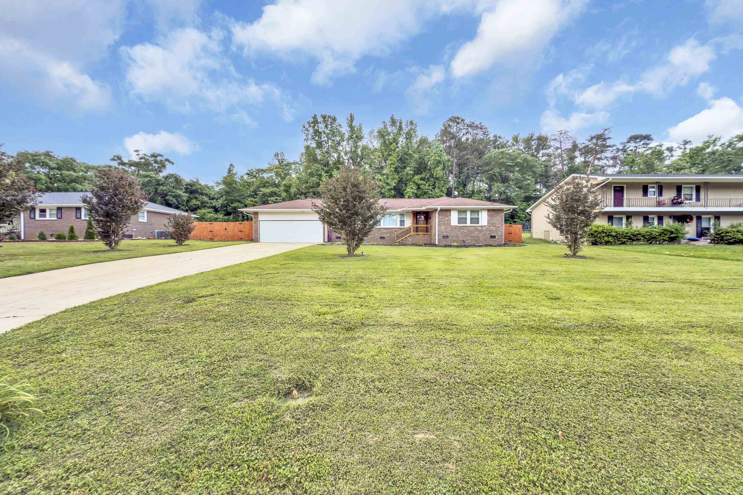 Property Photo: 469 Royal Oak Drive SC 29302