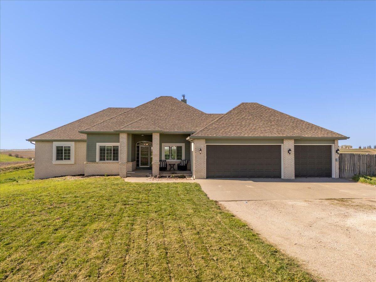Property Photo: 27896 Chestnut Road IA 51575