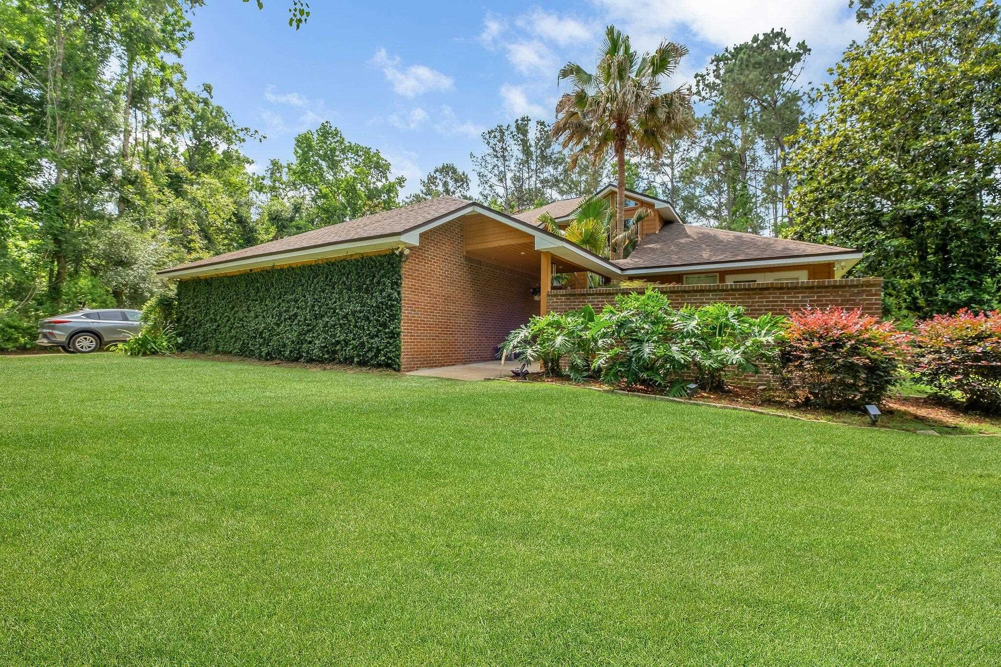 Property Photo: 8171 Elysian Way FL 32311