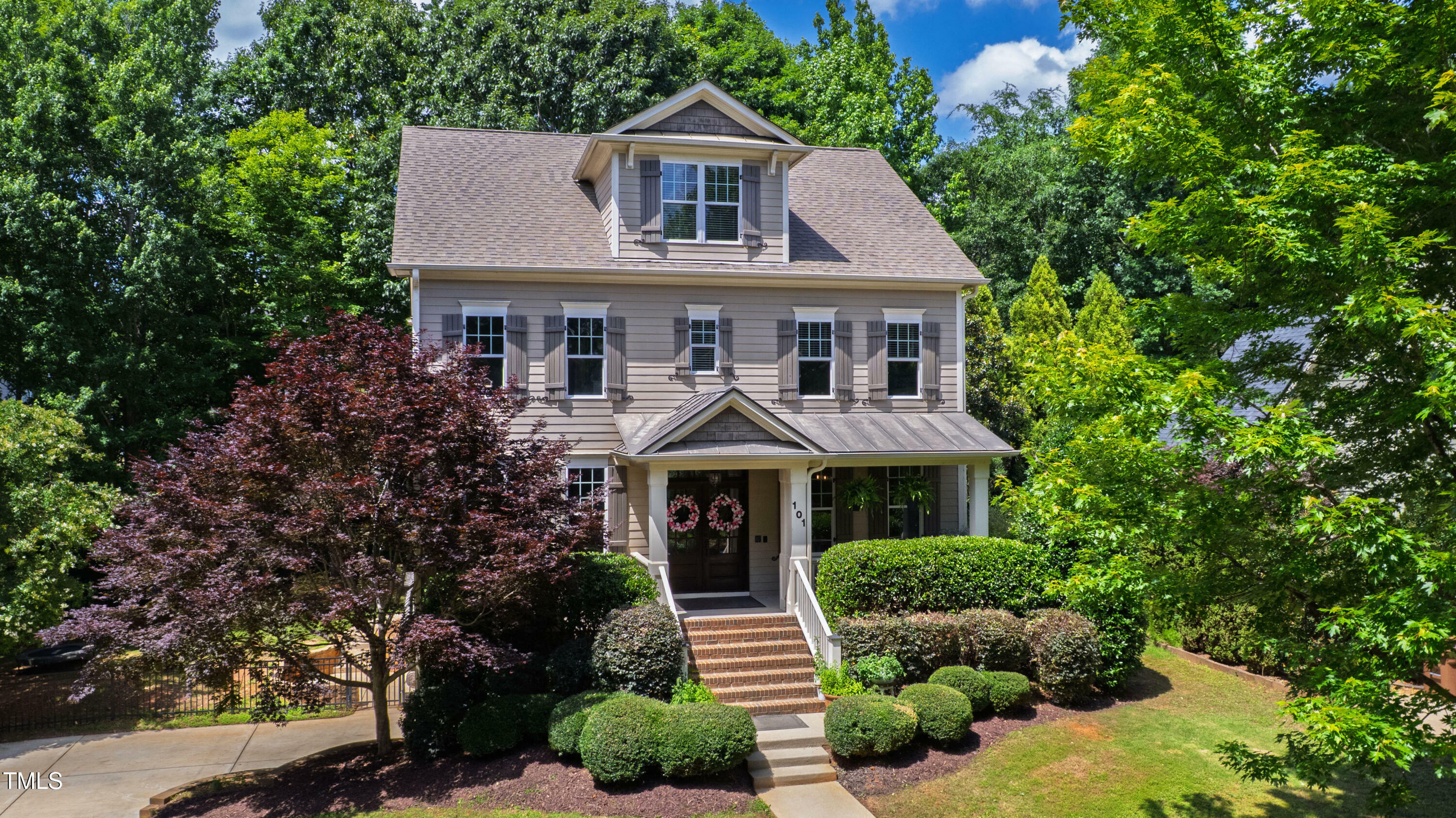 Property Photo: 101 Eden Glen Drive NC 27540