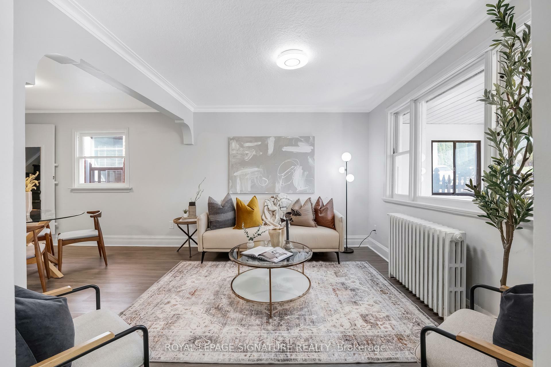 Property Photo: 494 Northcliffe Boulevard ON M6E 3L5
