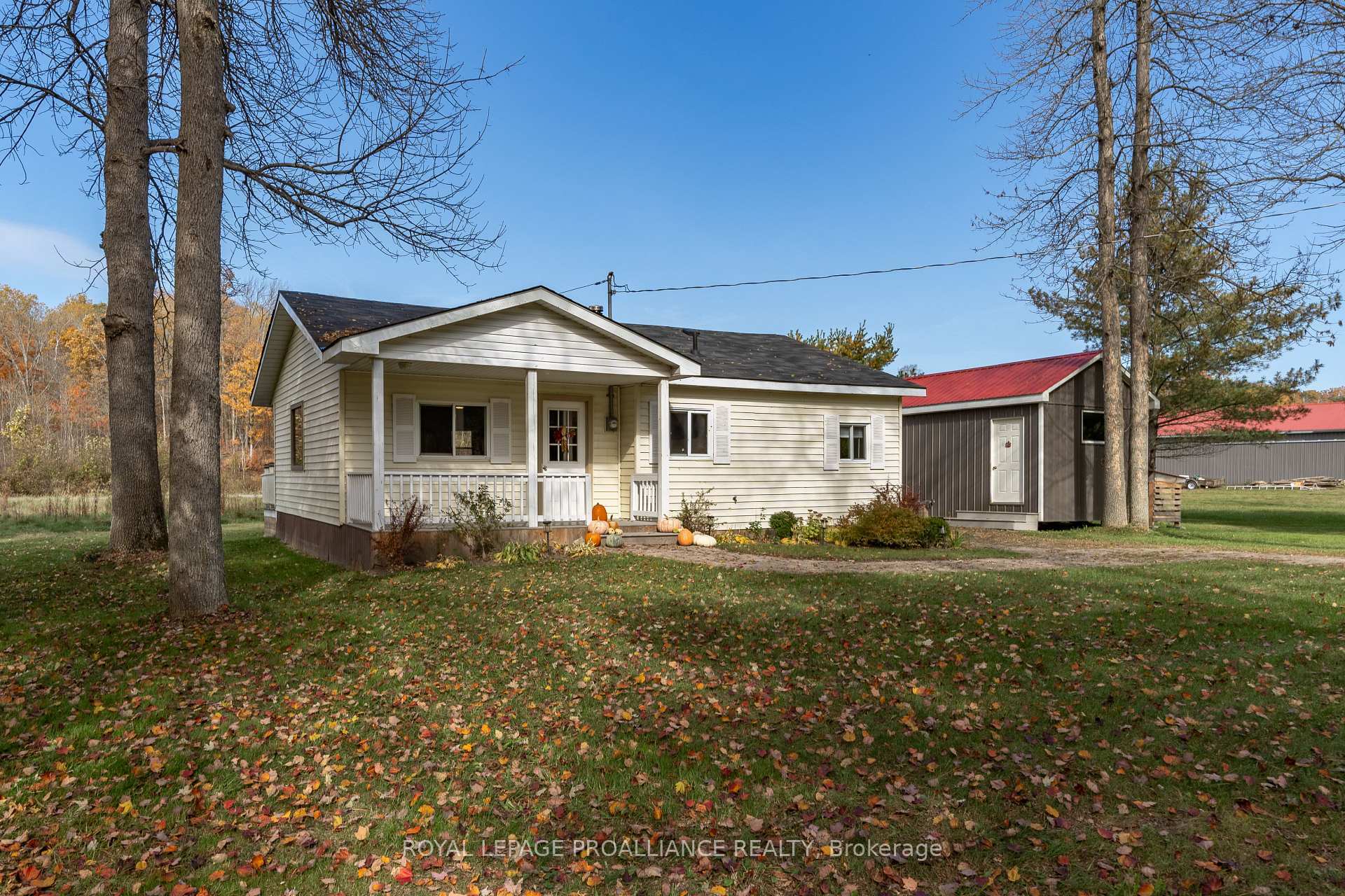 Property Photo: 1019 Turner Way ON K0H 1B0