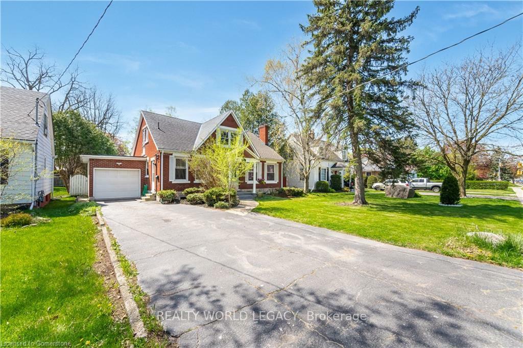 Property Photo:  305 Main Street  ON N1R 1Y2 