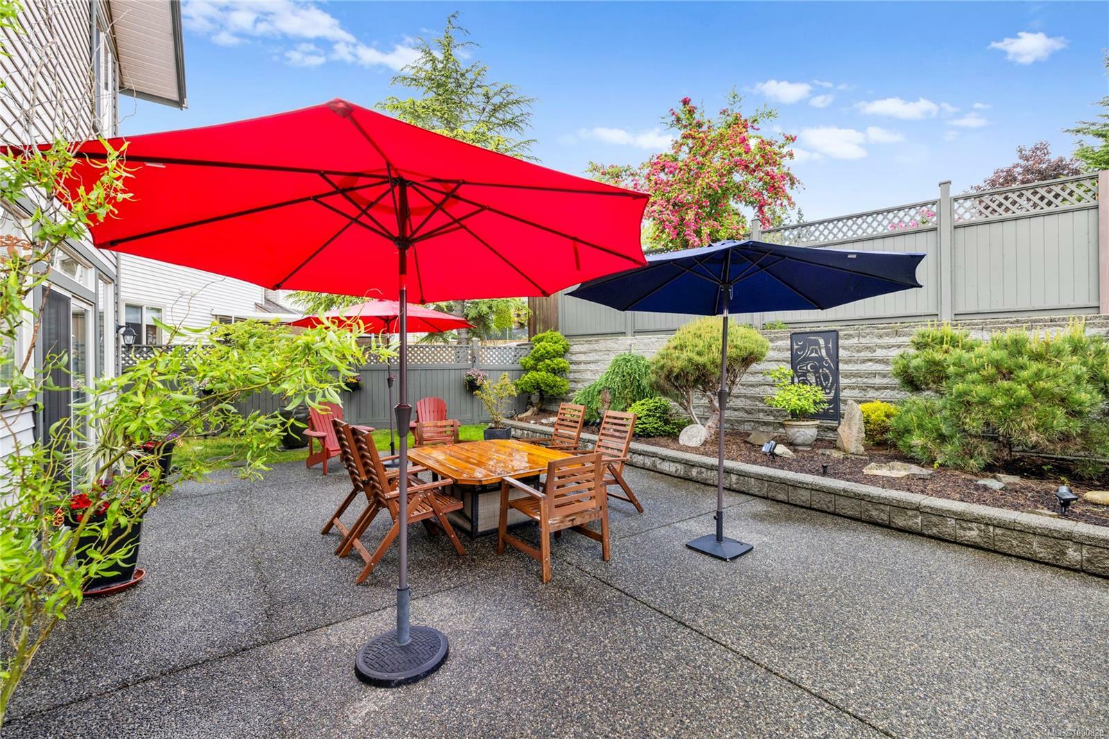 Property Photo: 5878 Redwing Cres BC V9T 6H9