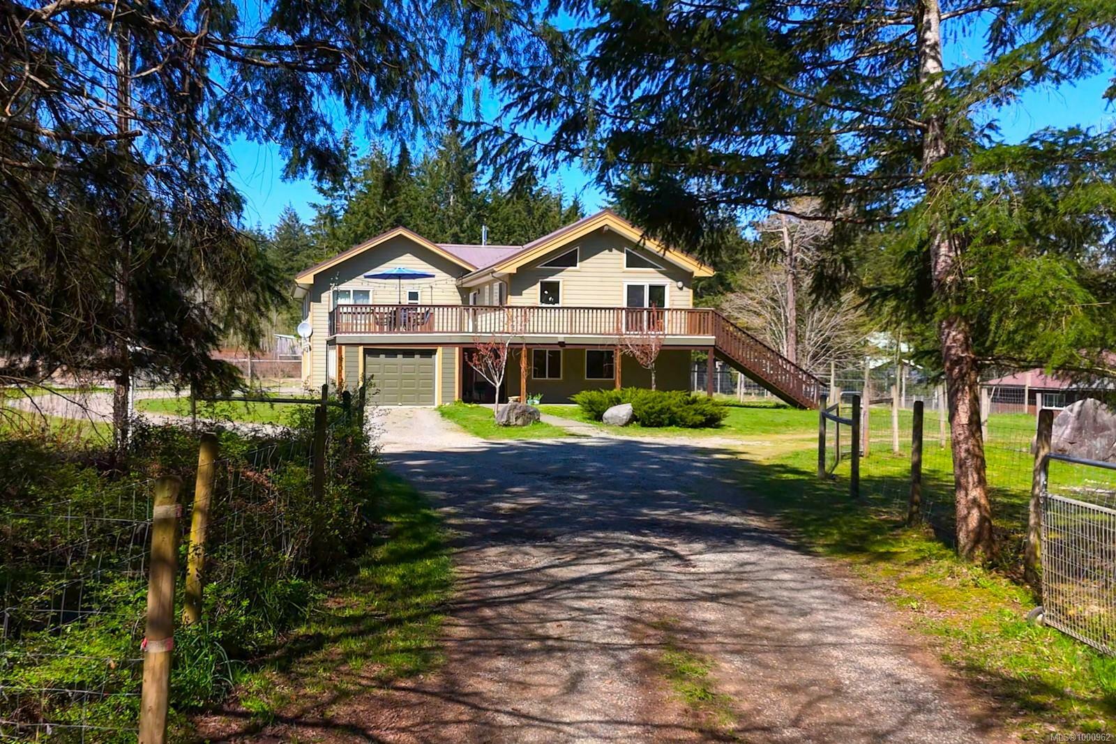 Property Photo: 2892 Maridge Rd BC V9J 1M9