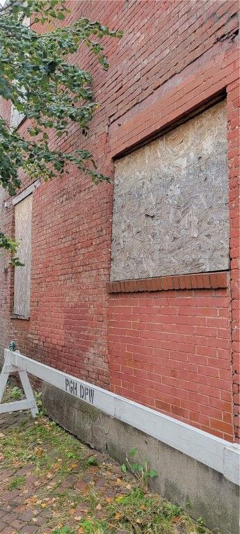 Property Photo:  1244 Buena Vista St  PA 15212 