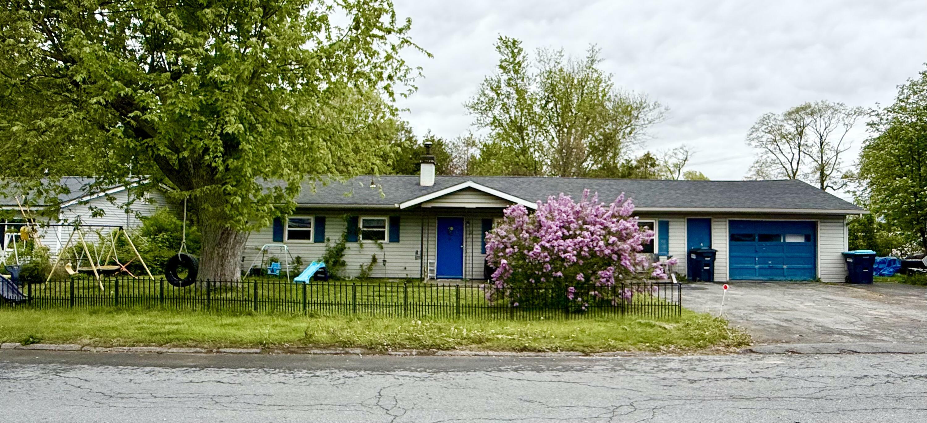 Property Photo:  26 Mohican Lane  NY 12901 