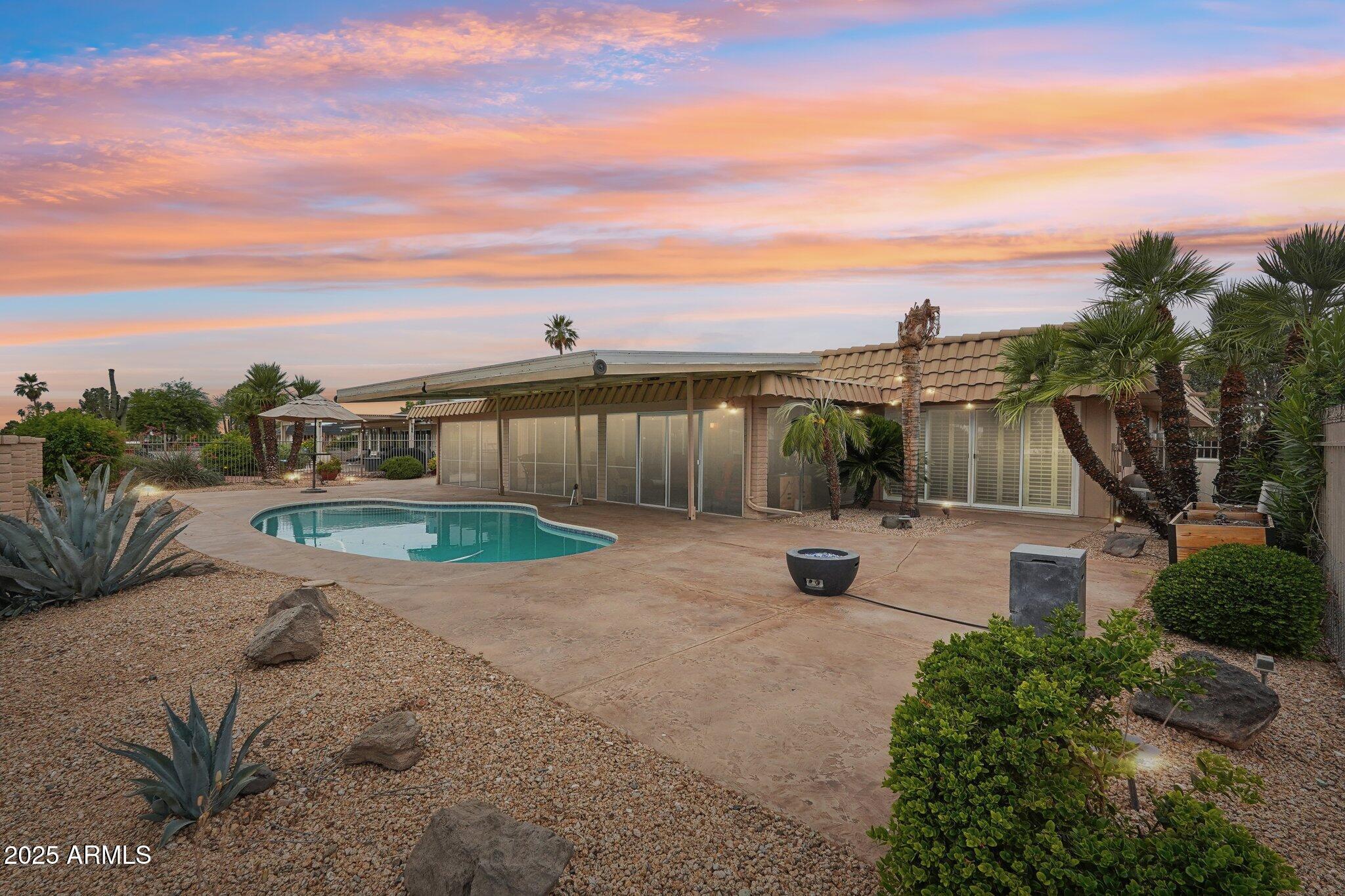 Property Photo: 9319 W Briarwood Circle AZ 85351