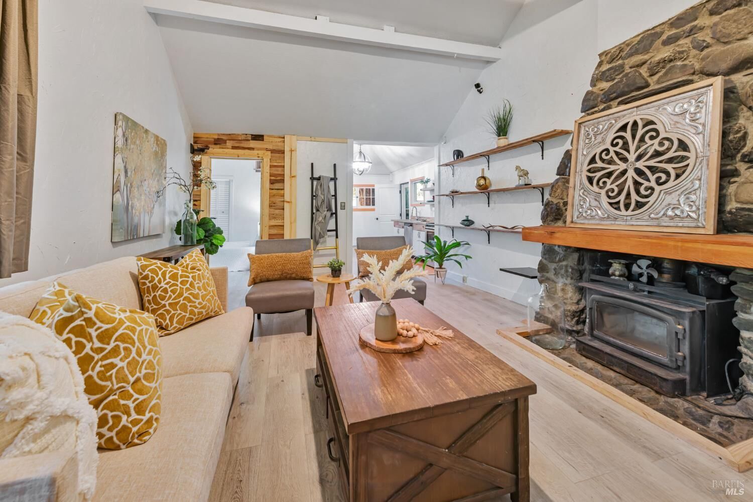 Property Photo:  173 Redwood Avenue  CA 95419 