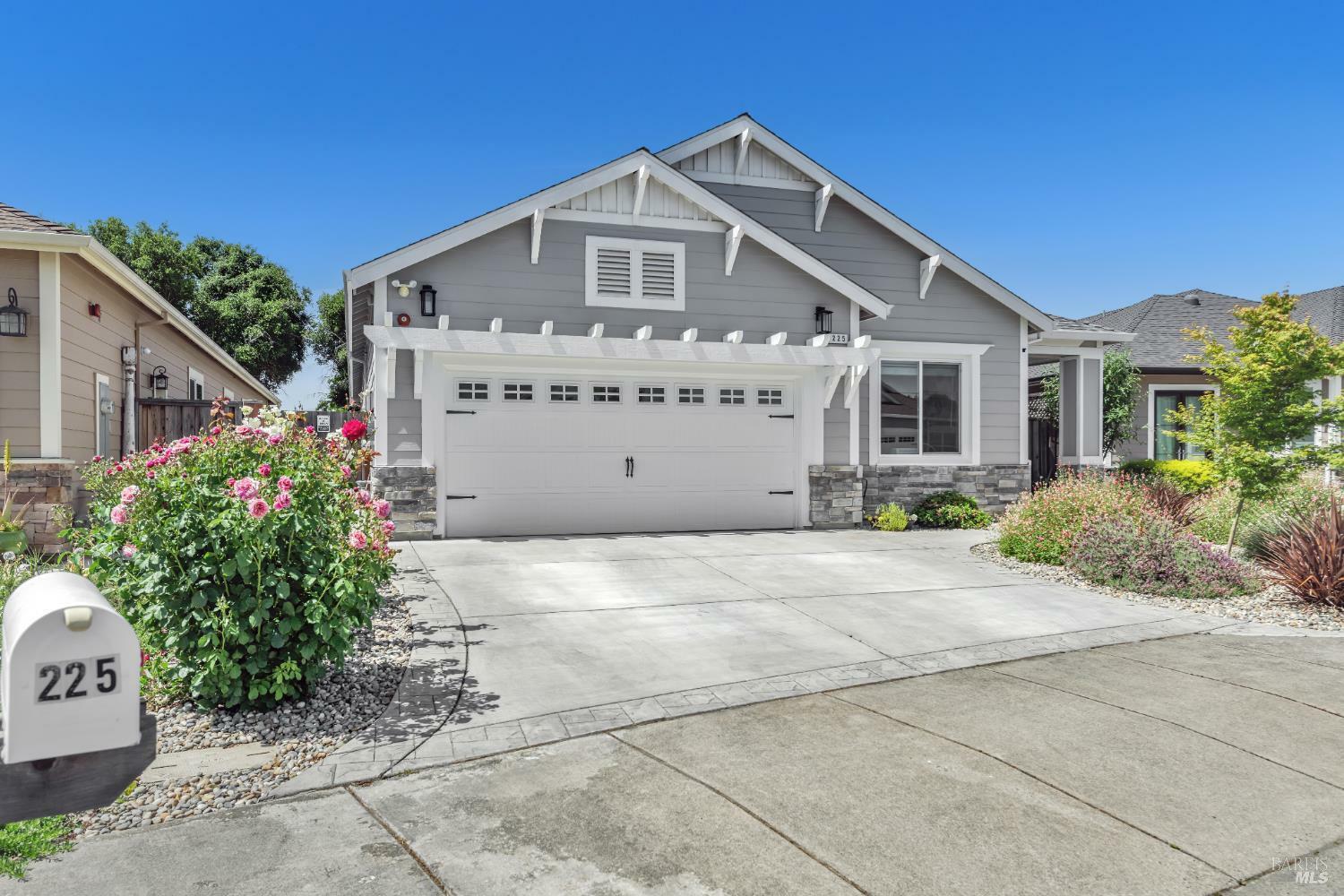 Property Photo: 225 Darbster Place CA 95403