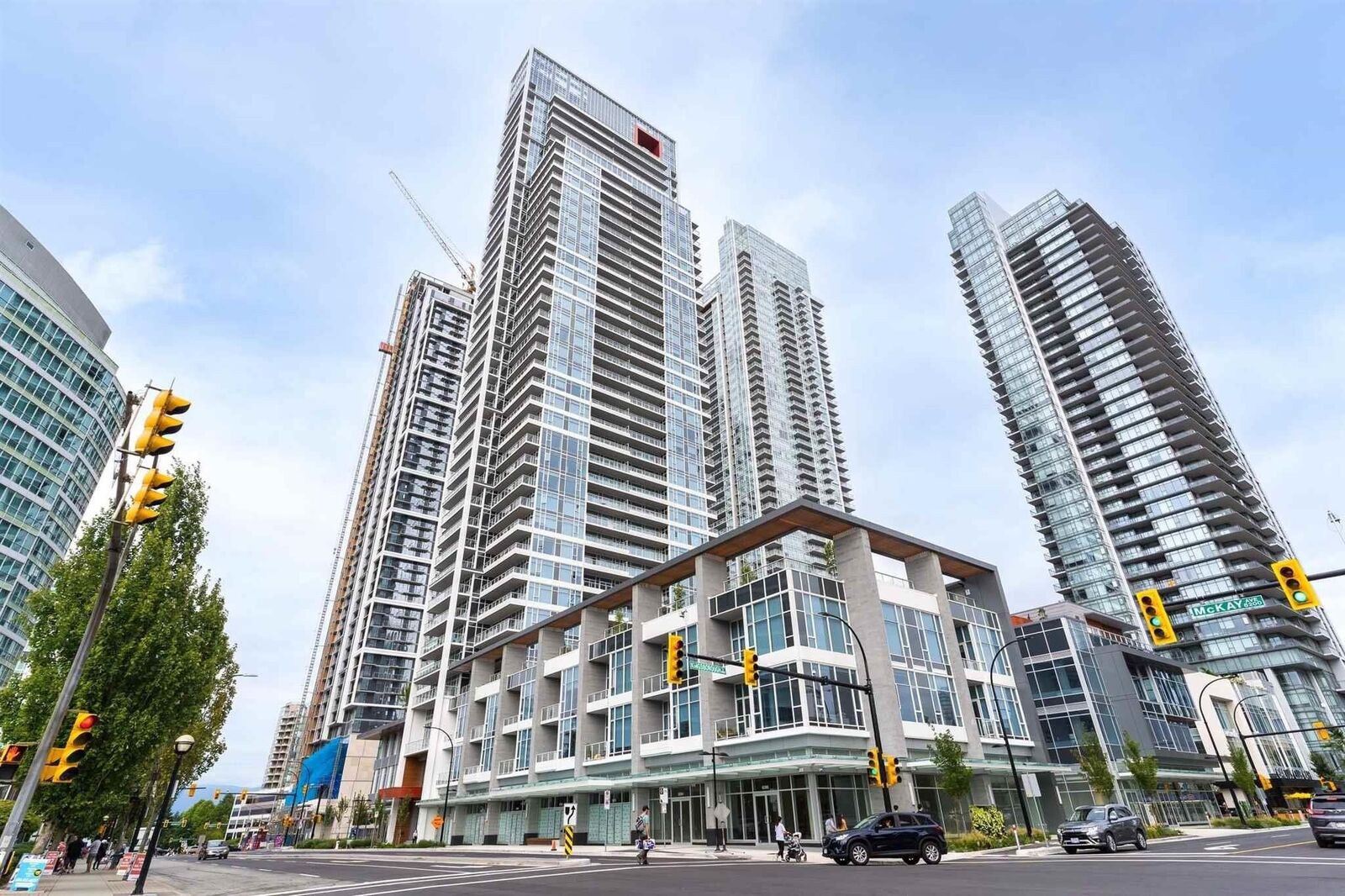 Property Photo:  6080 McKay Avenue 807  BC V5H 0J4 