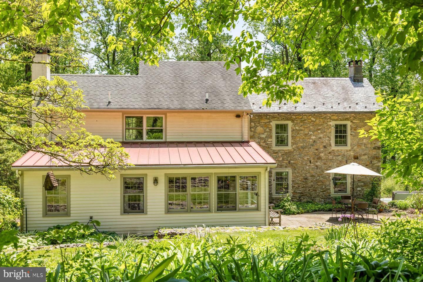 757 Sweet Hollow Road  Bloomsbury NJ 08804 photo