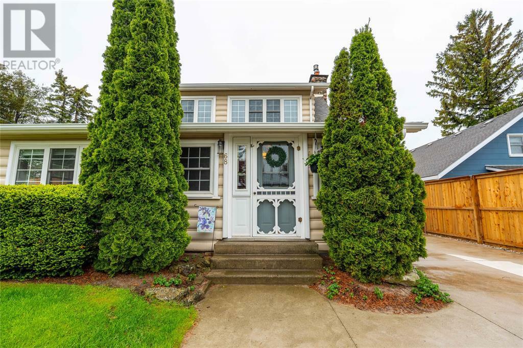 Property Photo: 68 Beach Street ON N0M 1T0