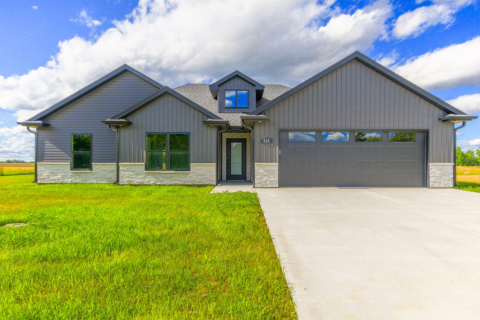 Property Photo:  415 W Francis St  MO 65284 