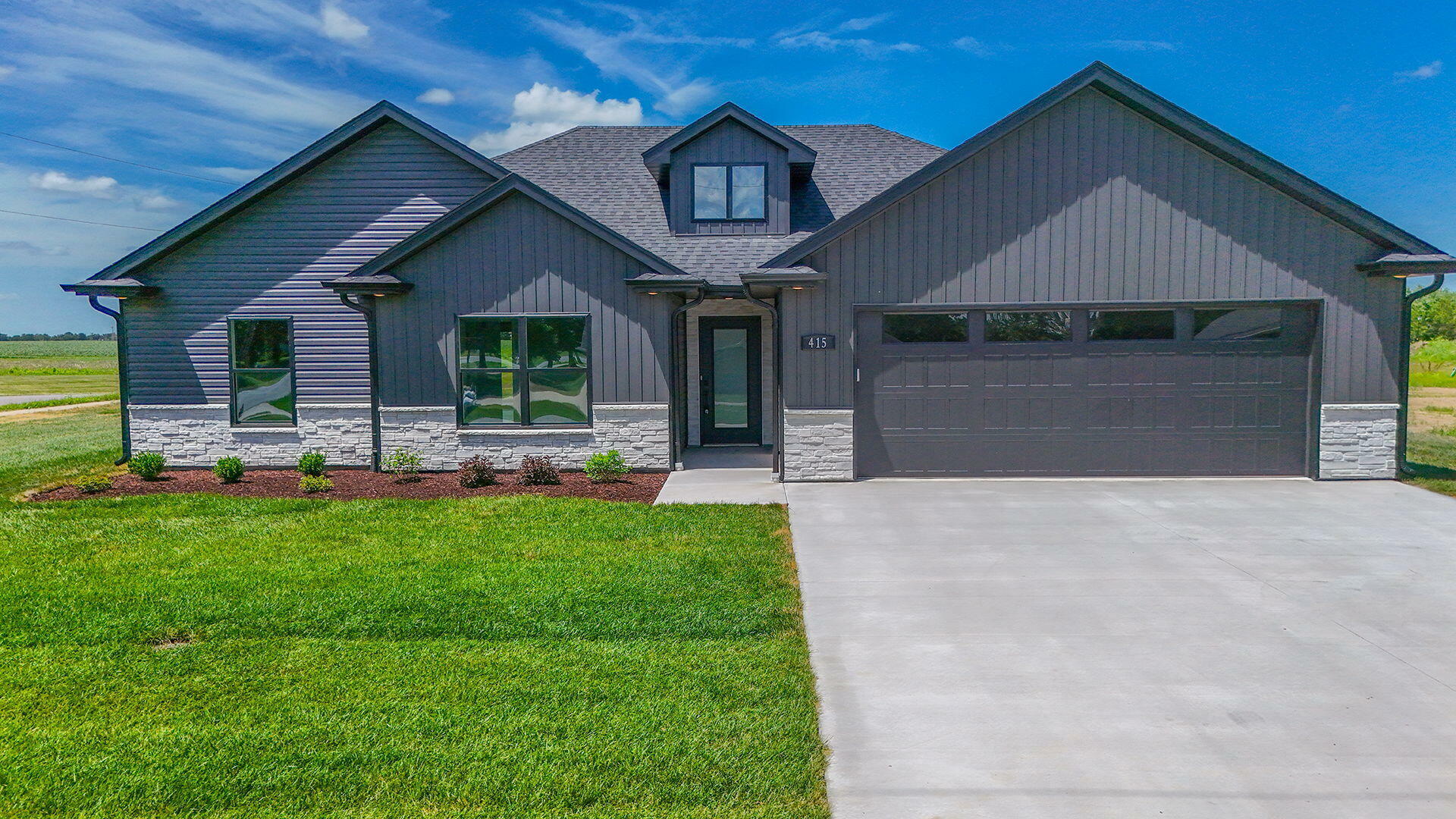 Property Photo: 415 W Francis St MO 65284