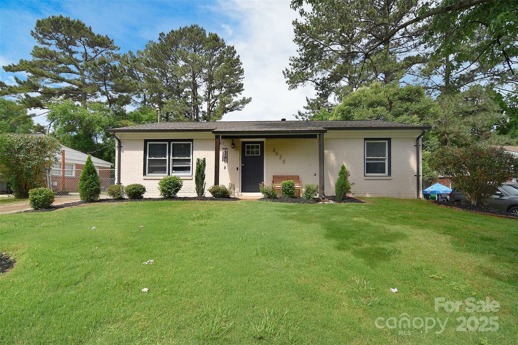 Property Photo: 3623 Braden Drive NC 28216
