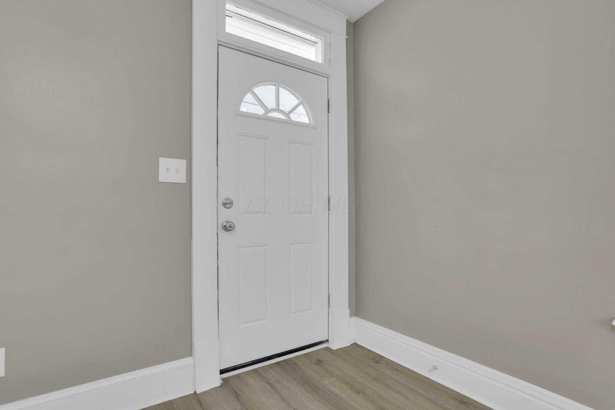 Property Photo:  1120 8th Avenue  OH 43130 