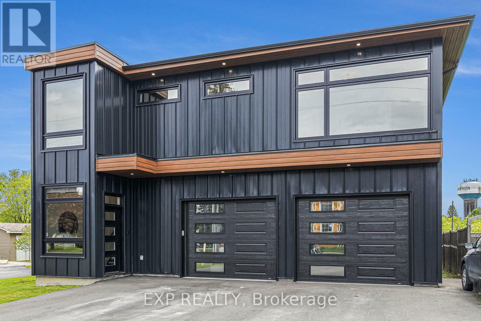 Photo de la propriété:  1056 Notre Dame Street  ON K0A 1W0 
