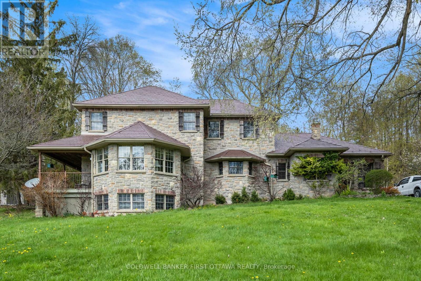 Property Photo: 43 Frye Road ON K0H 2L0