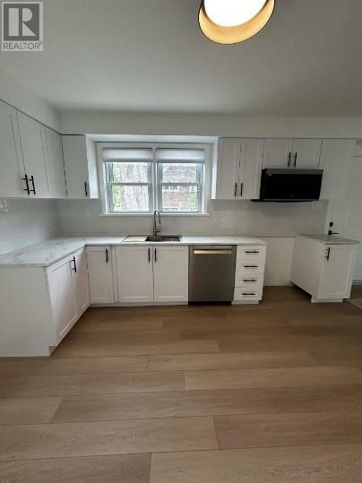Property Photo: 835 Vroom Avenue ON N7S 3W9