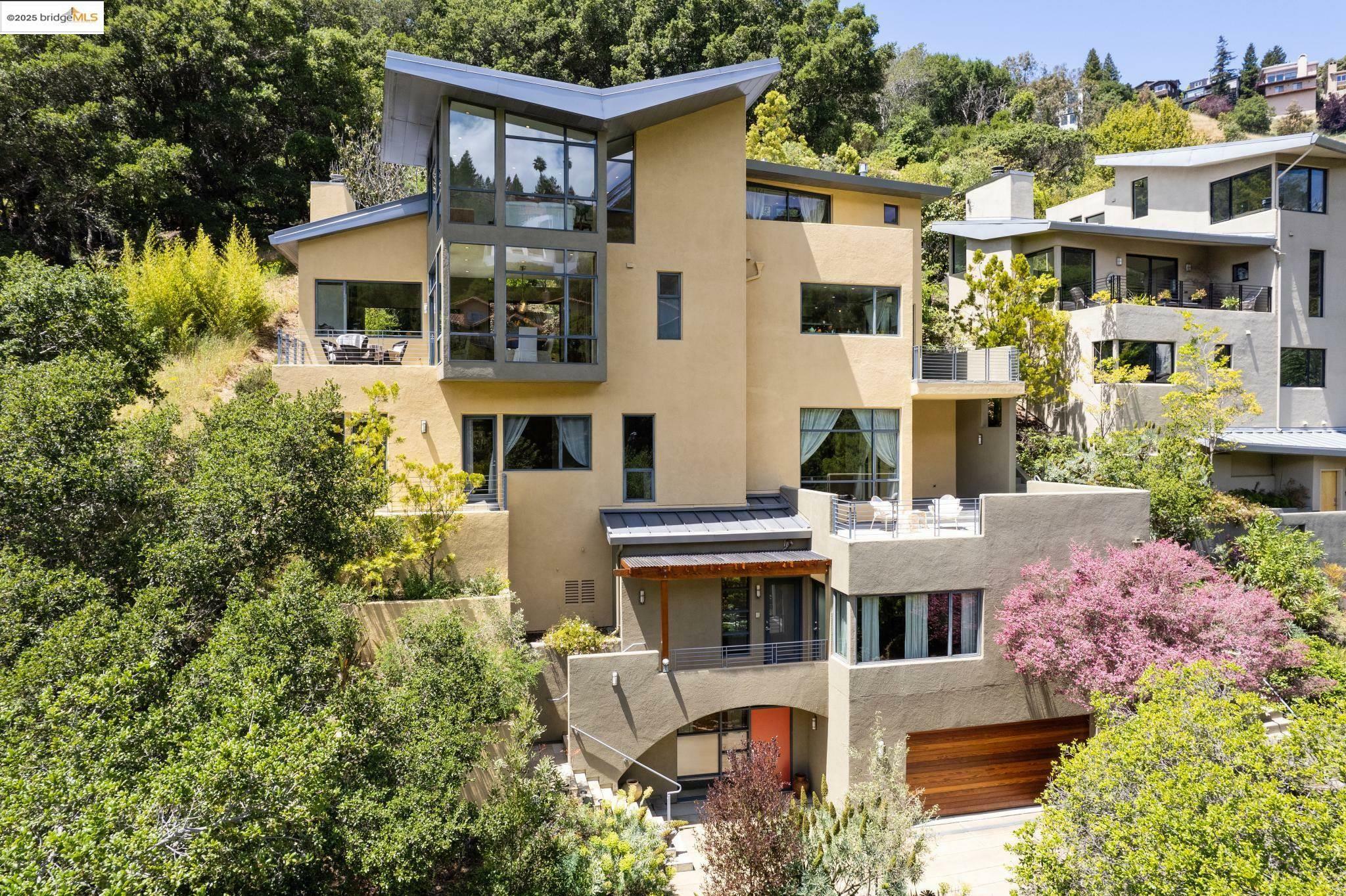 Property Photo:  1015 Grand View Dr  CA 94705 