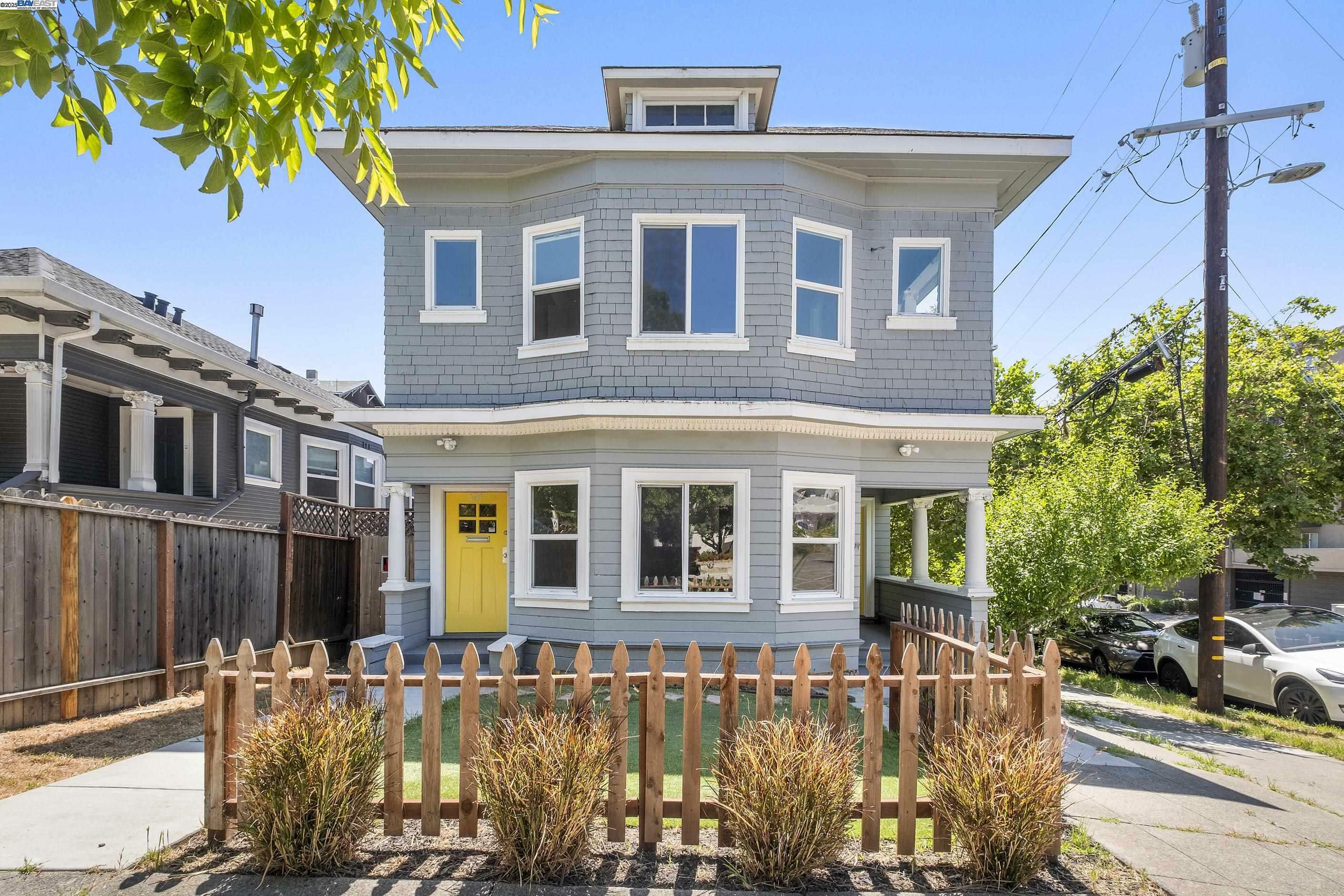 Property Photo: 193 W Macarthur Blvd CA 94611