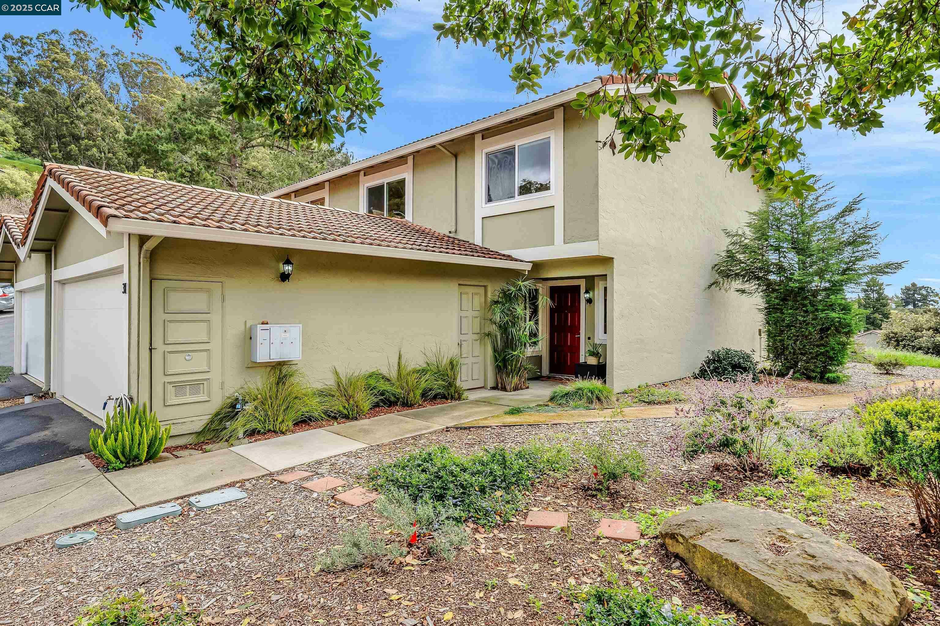 Property Photo: 31 Turtle Creek Street CA 94605