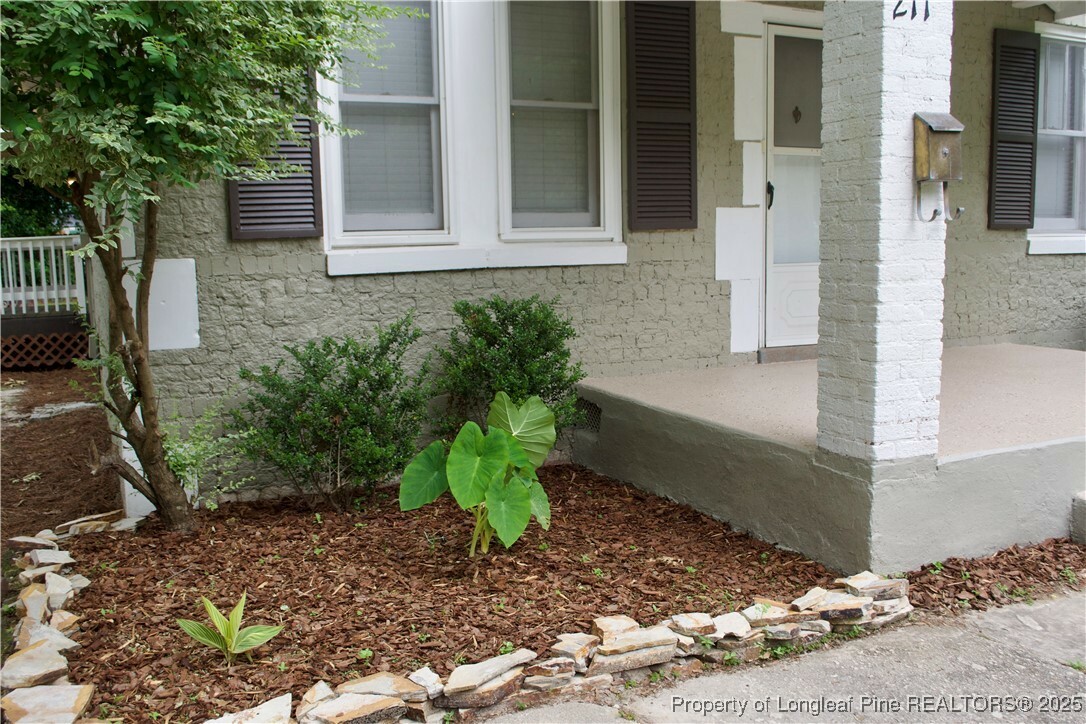 Property Photo: 211 Sedberry Street NC 28305
