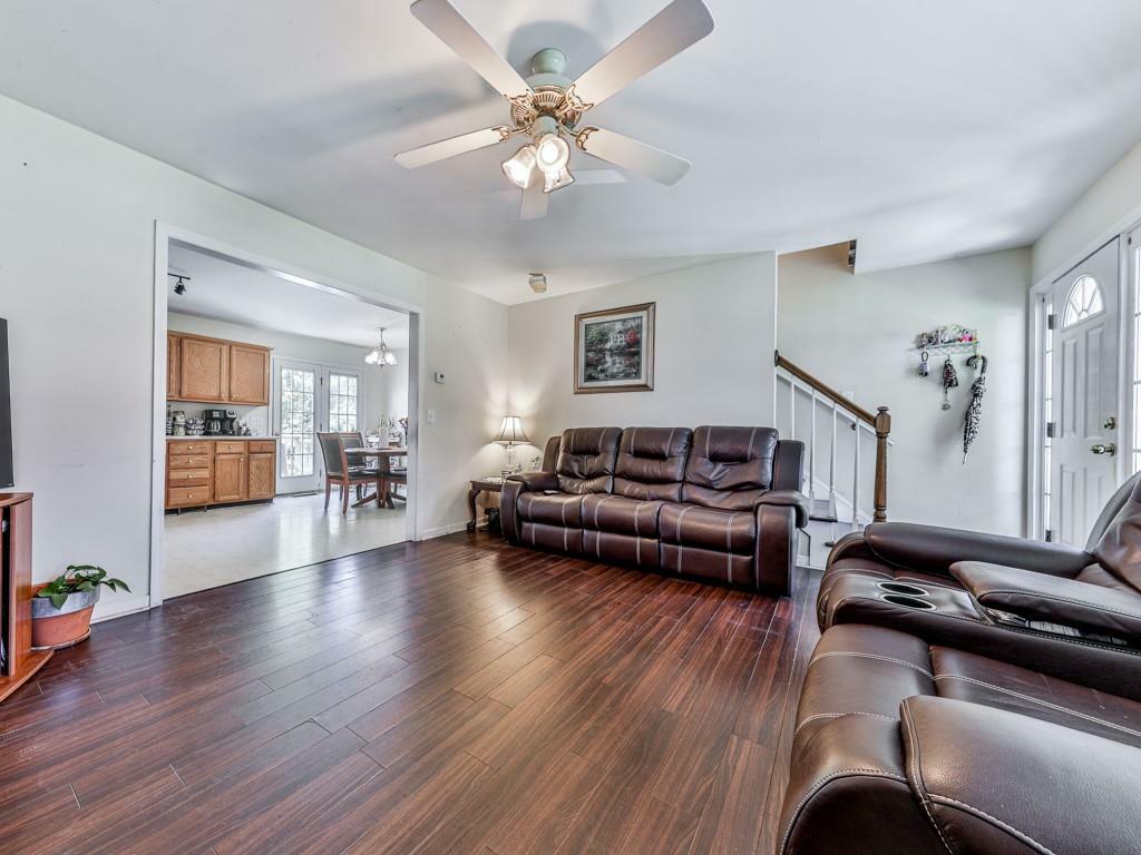 Property Photo: 504 Hillcrest Cross Road GA 30115