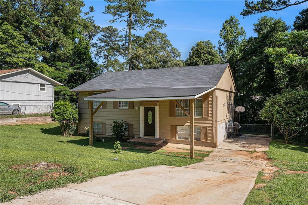 Property Photo: 992 Brian Lane GA 30297