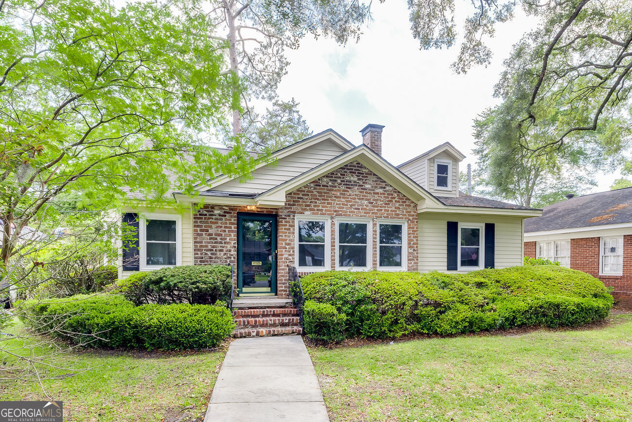 Property Photo:  411 E 60th Street  GA 31405 