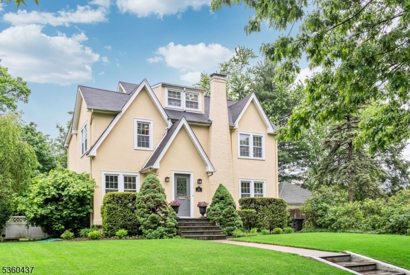 Property Photo: 254 Bogert Ave NJ 07450