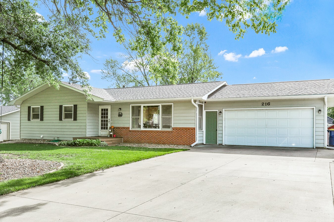 216 E 9th Street  Pella IA 50219 photo