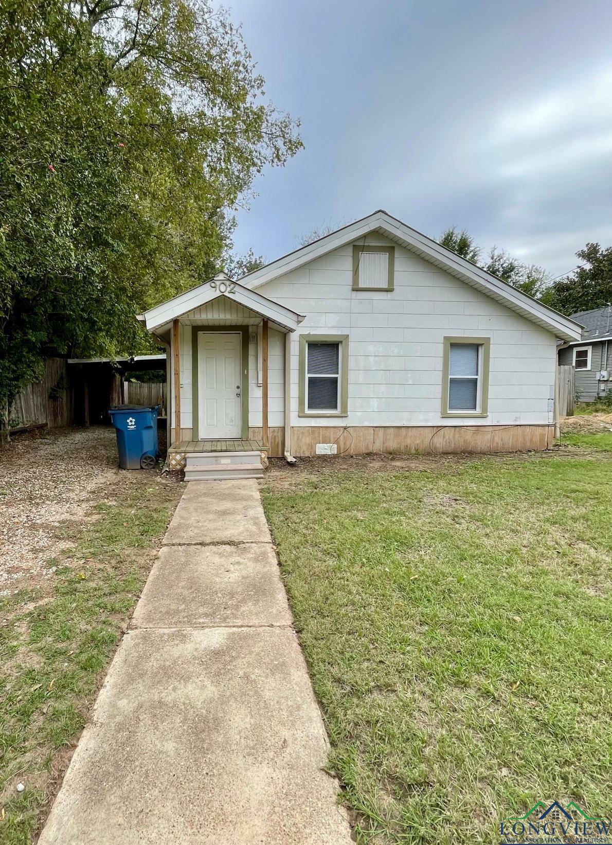 Property Photo: 902 Harris Avenue TX 75662