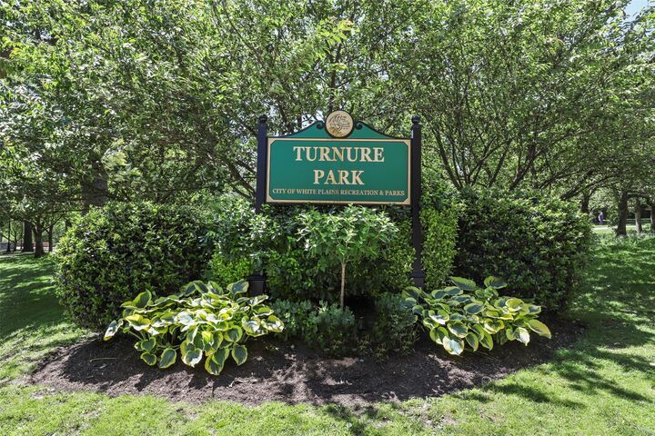 Property Photo:  25 Lake Street 7K &Amp 7L  NY 10603 