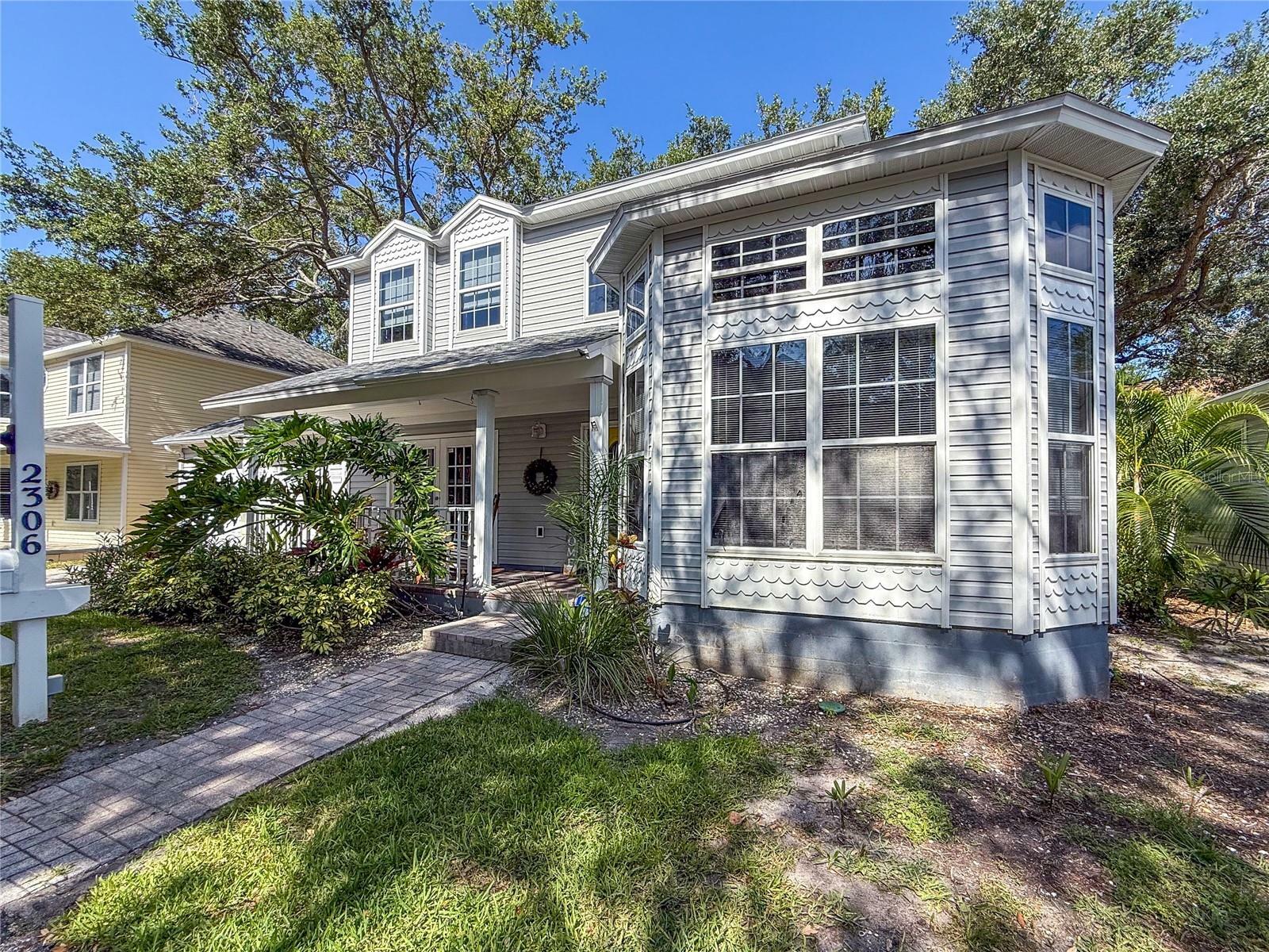 Property Photo: 2306 63rd Street W 40 FL 34209