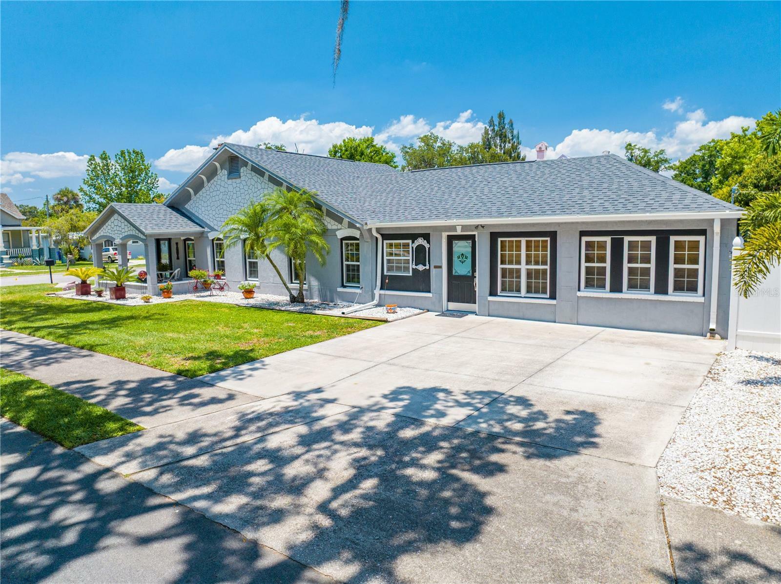 Property Photo: 435 Pennsylvania Avenue FL 34769