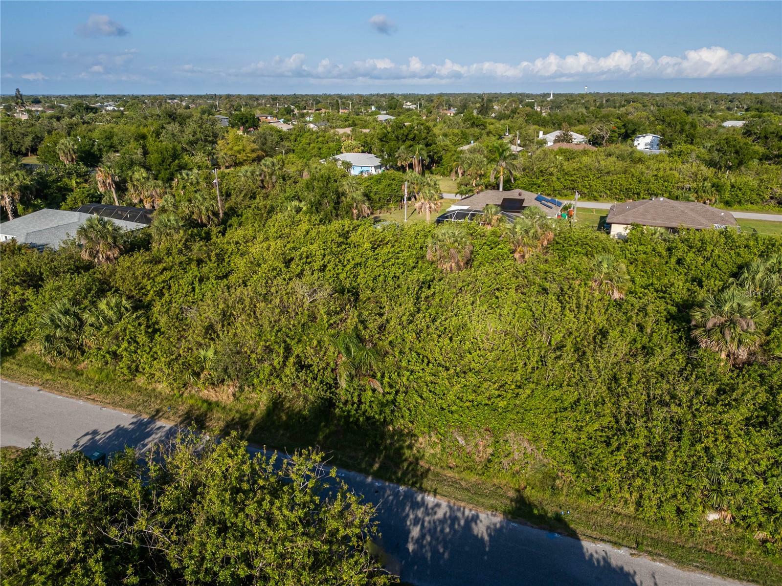 Property Photo:  138 Edgemere Street NW  FL 33948 