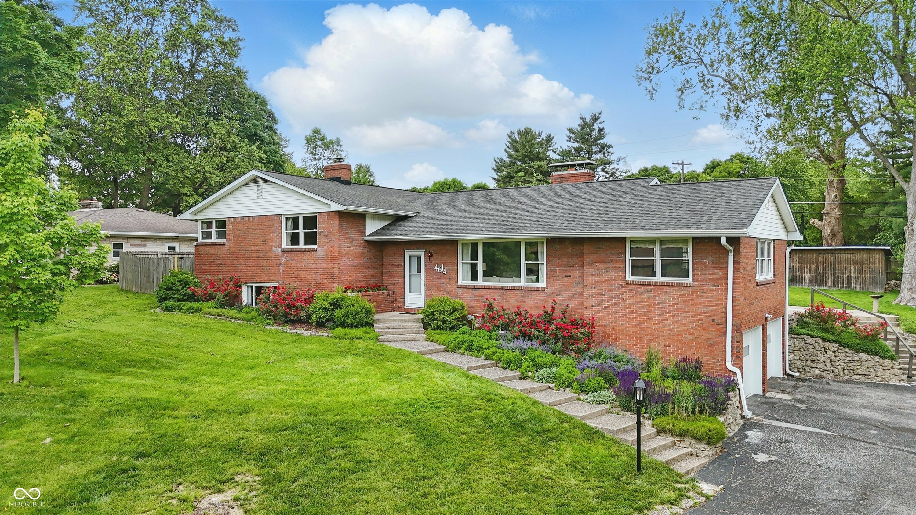 Property Photo: 4614 Thornleigh Drive IN 46226