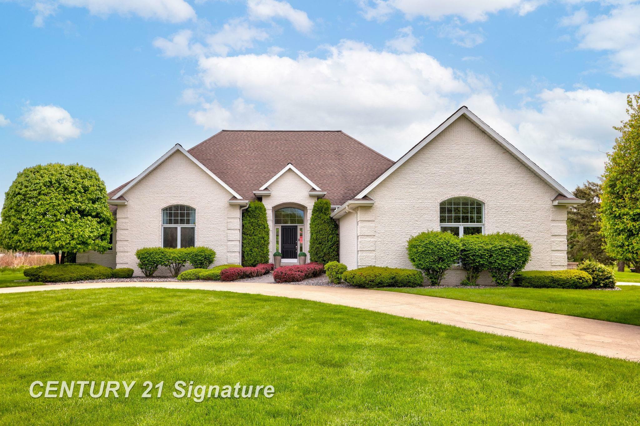 Property Photo:  2170 Chestnut Ridge  MI 48609 