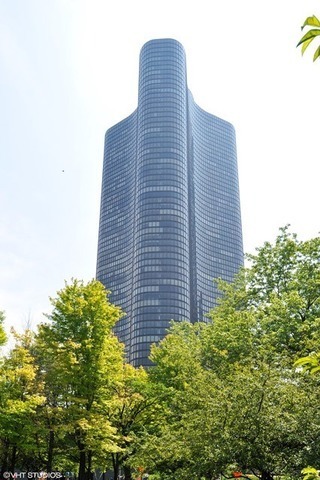 Property Photo: 505 N Lake Shore Drive 5201 IL 60611