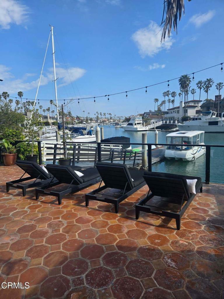 Property Photo: 952 Peninsula Street CA 93001